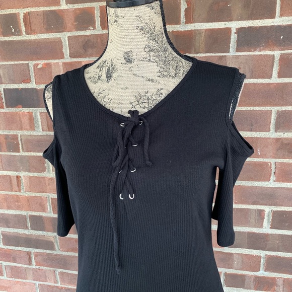 better be cold shoulder bodycon dress - Picture 2 of 8